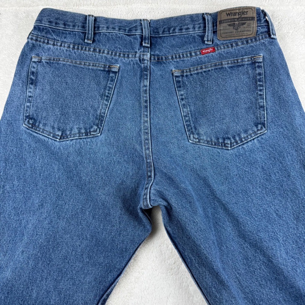 Wrangler Premium‎ Men's Blue Jeans Vintage Y2K Comfort Fit 38x32 Denim - Picture 8 of 9